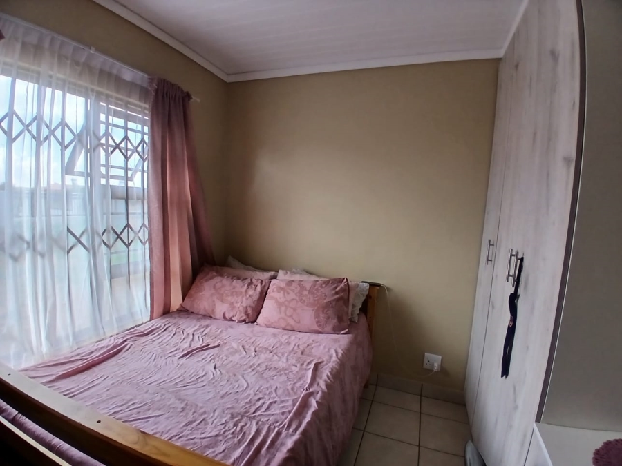 To Let 3 Bedroom Property for Rent in Hillside View Free State